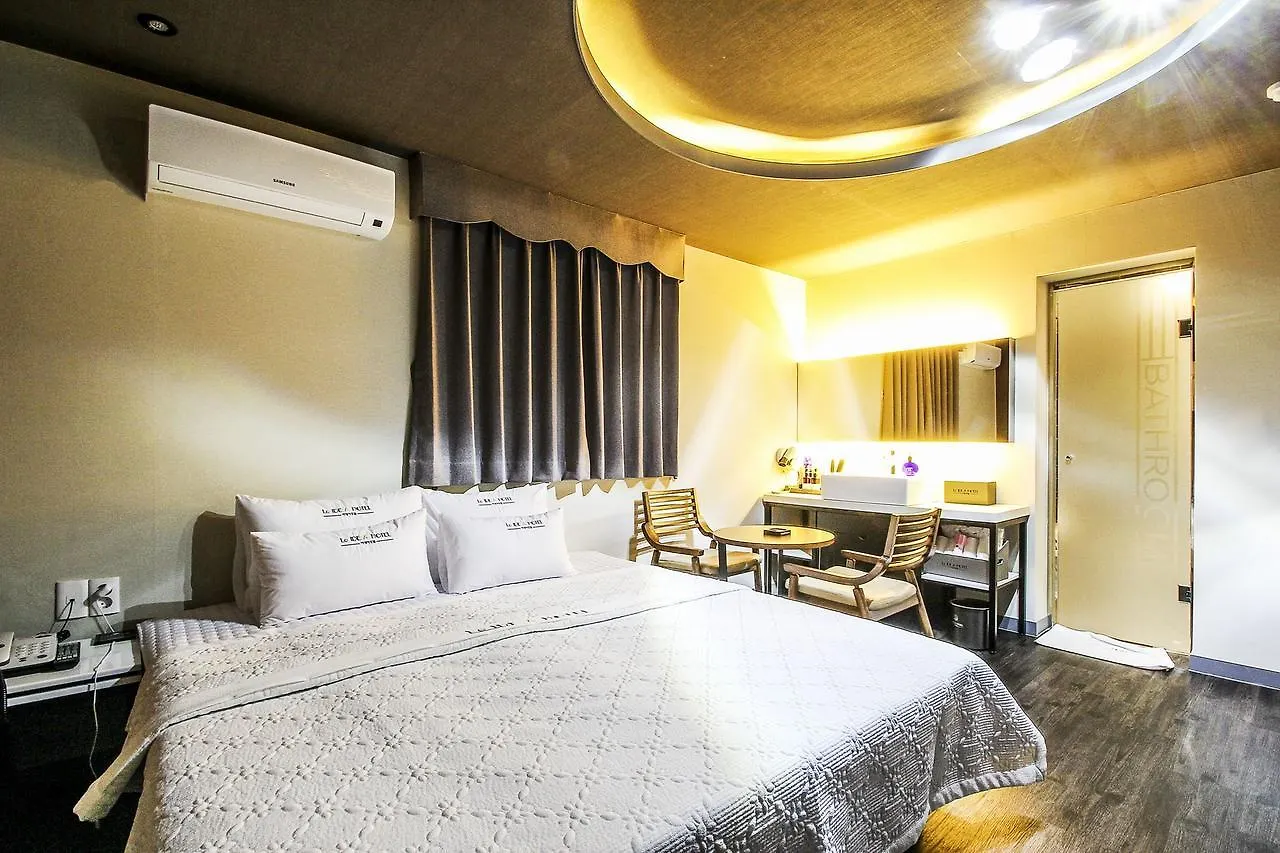 Le Idea Hotel Busan 2*,
